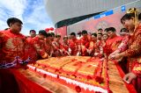 “工地婚礼”见证幸福爱情