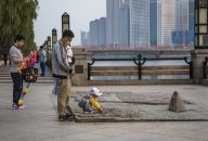 运河沿岸的幸福生活