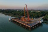 粤港澳大湾区：南中高速洪奇门特大桥海中主墩开钻