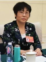 试点“长护险”保障失能老人护理