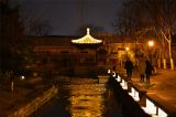 夜晚的水穿街巷