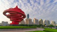 “十一个坚持”：坚持建设德才兼备的高素质法治工作队伍