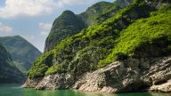 全国一盘棋，集中力量，保证重点——从深圳、浦东的发展到实现“富起来”