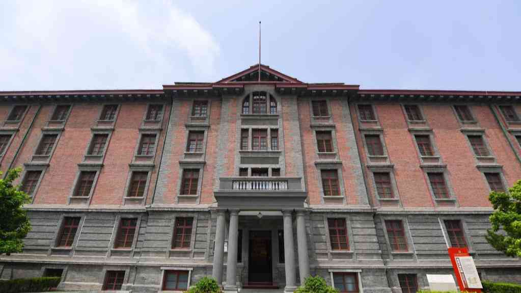 永不停歇的奮斗之路 ——中國(guó)共產(chǎn)黨成立100周年啟示錄之“趕考篇”