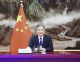 汪洋会见老挝建国阵线中央主席辛拉冯