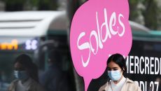 法国迎来夏季打折季