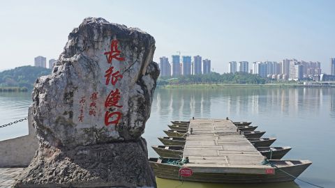 百年恰是风华正茂——致敬中国共产党成立100周年