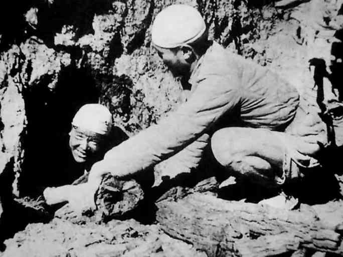 張思德:為人民服務(wù)的典范