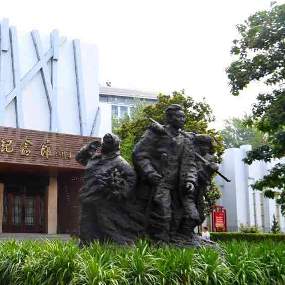 心中装着百姓 一切为了人民——焦裕禄精神述评