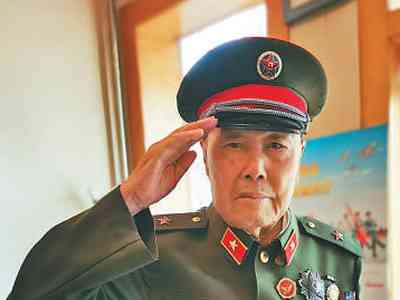 戰(zhàn)斗英雄王占山——百戰(zhàn)老兵真本色