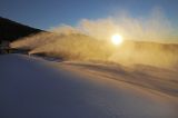 河北崇礼：冬奥赛场造雪忙