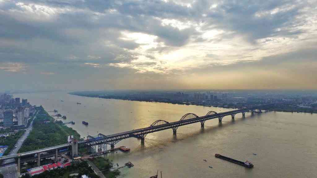 潮涌中部满眼春——习近平总书记谋划推动中部地区崛起谱写新篇章