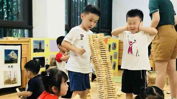 用心用情用力护好“一老一小”