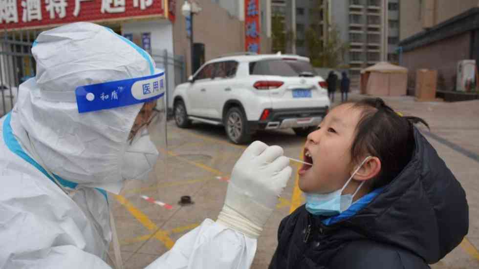 三上“疫線”:義無反顧走向“風(fēng)暴中心”