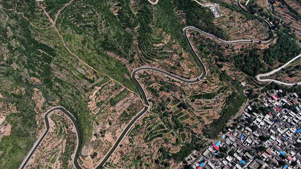 艱苦創(chuàng)業(yè) 團(tuán)結(jié)協(xié)作——紅旗渠精神述評(píng)