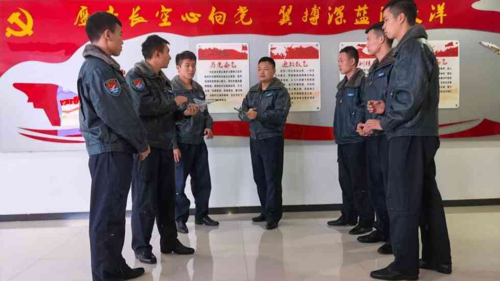 永远跟党走 奋进新时代——解放军和武警部队官兵热议党的十九届六中全会精神