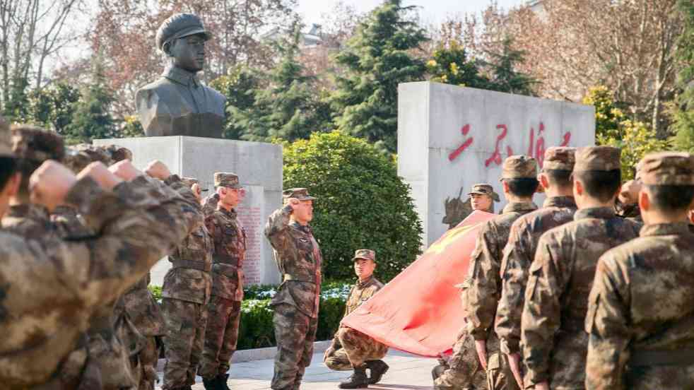 一不怕苦 二不怕死——王杰精神述评