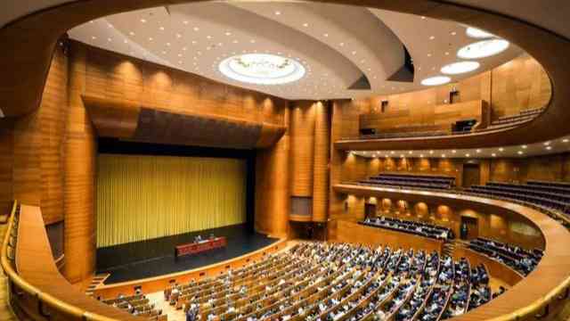 蔡奇在清华大学上讲台,宣讲党的十九届六中全会精神