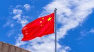 围绕并解决不断变化的社会主要矛盾：在不断获取内在动力中离中华民族伟大复兴的目标越来越近