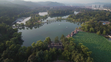 斑斓故事里  “星火”相传