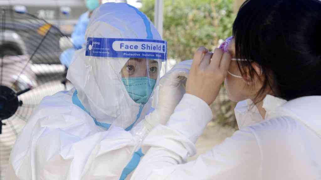 调整风险人员隔离管理期限、强化监测预警