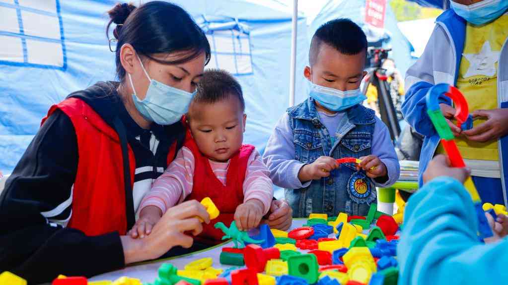 微光雖渺 萬(wàn)丈成炬——近萬(wàn)名志愿者奮戰(zhàn)瀘定地震救援一線