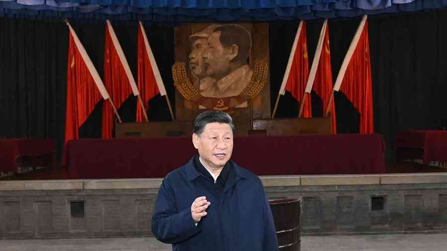 習(xí)近平在瞻仰延安革命紀念地時強調(diào) 弘揚偉大建黨精神和延安精神 為實現(xiàn)黨的二十大提出的目標任務(wù)而團結(jié)奮斗