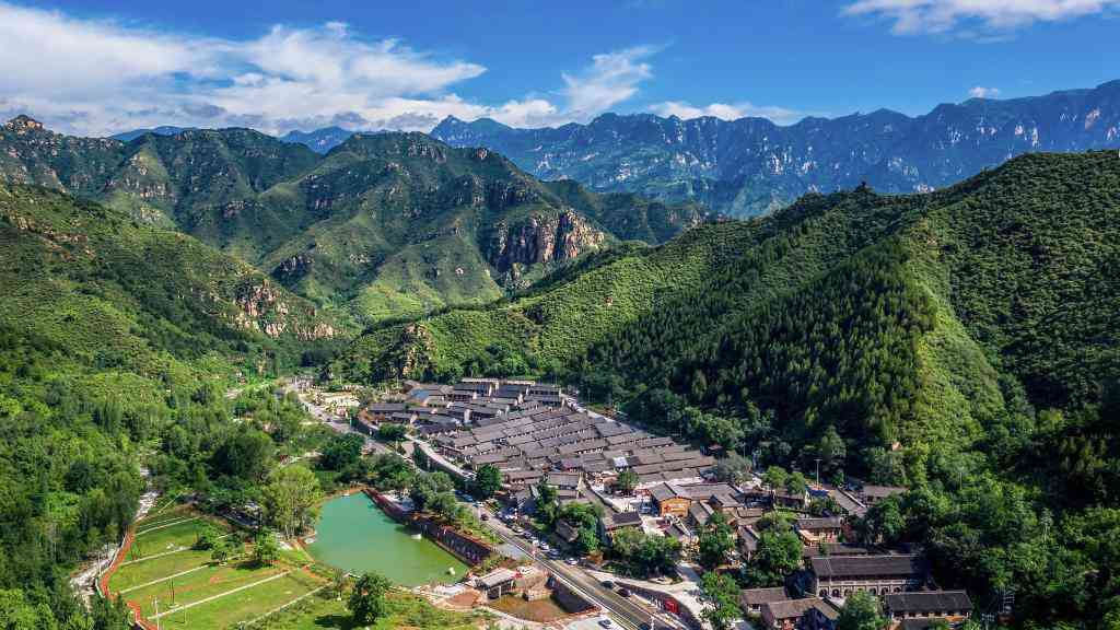 跑好“接力赛” 交出新答卷——河北阜平振兴路上新春图景