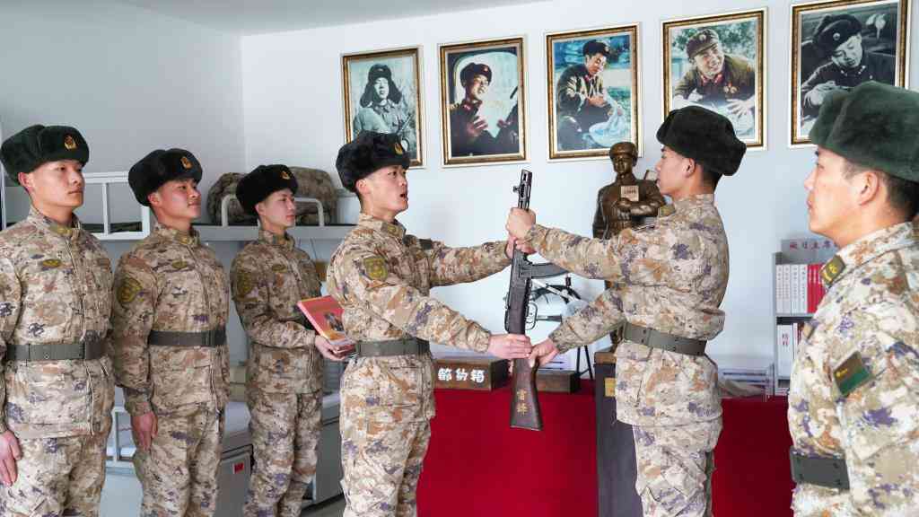 書寫新時(shí)代的雷鋒故事