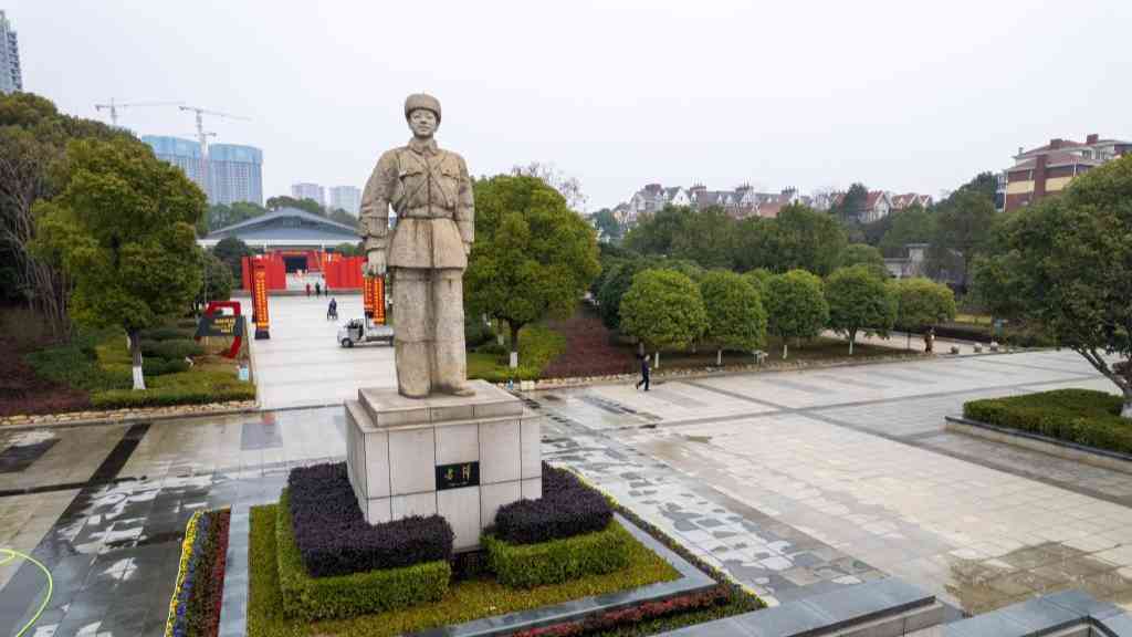 新时代,这座丰碑持续激发崇德向善磅礴伟力