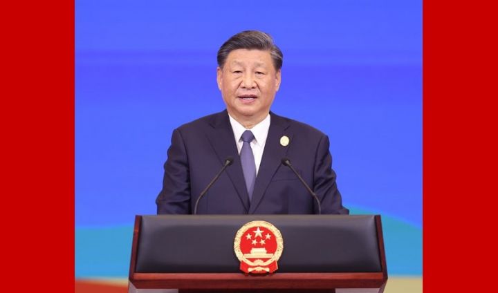习近平和彭丽媛为出席高峰论坛的国际贵宾举行欢迎宴会