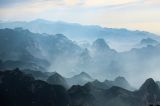 以习近平文化思想推动文化自觉自信自强