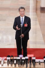 优化高等教育布局 推进义务教育优质均衡——教育部部长怀进鹏“部长通道”回应教育热点