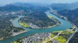 锲而不舍落实中央八项规定精神，深挖“四风”形成根源