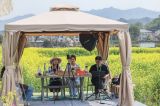 小屏幕打开大市场，农村电商激活乡土中国