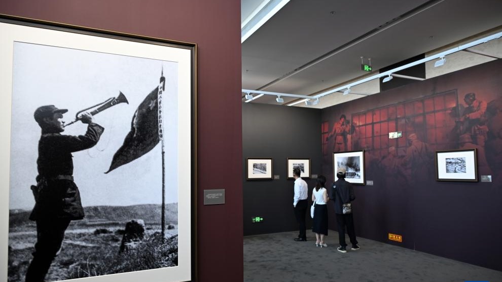 “国社之镜·世纪光影之人民必胜”艺术展开展