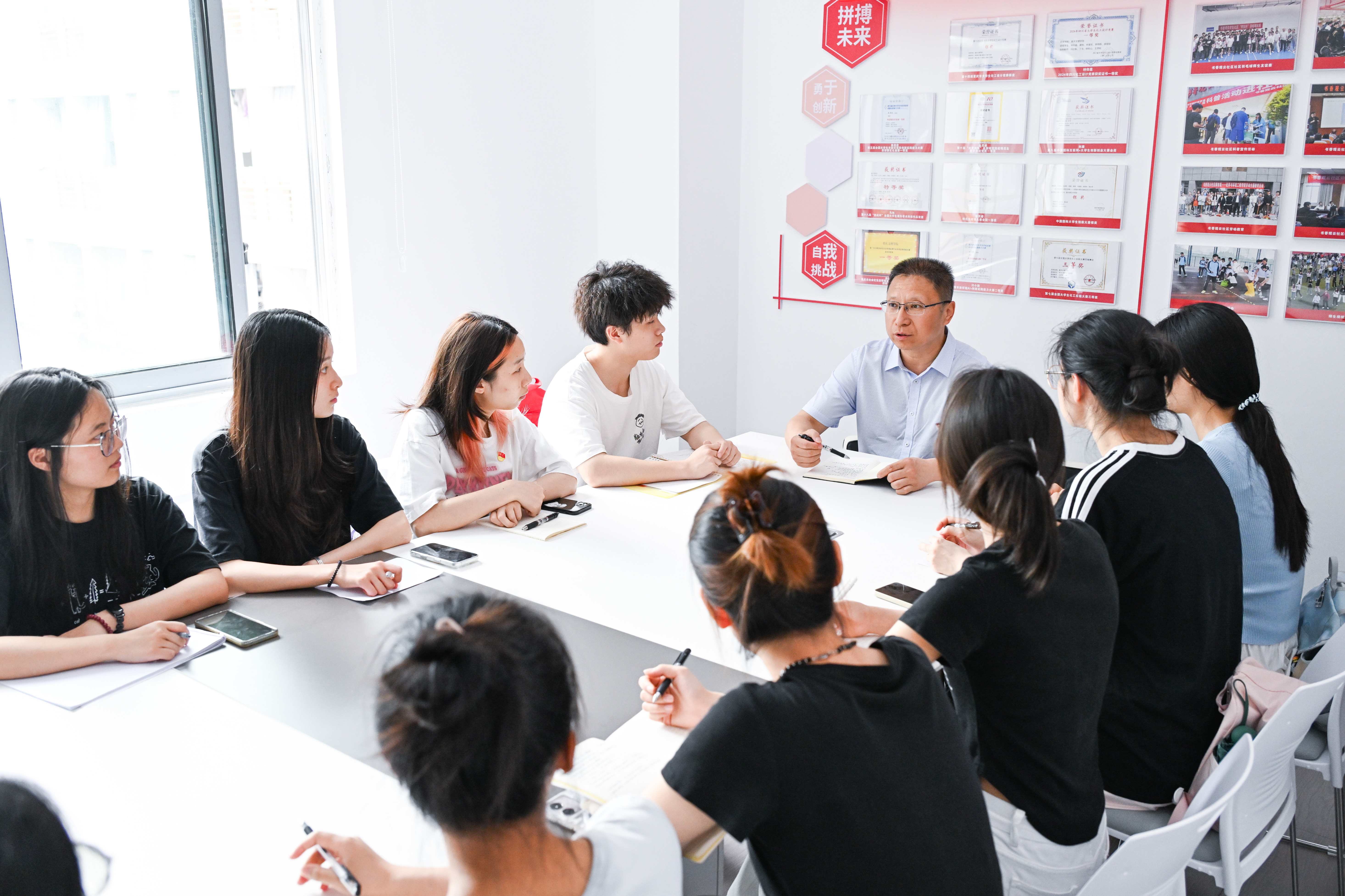 “小板凳+”宣讲：让党和政府的好声音传递到寻常百姓家