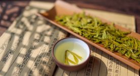 担负起新时代新的文化使命