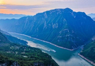 【党员课堂】深刻把握《习近平谈治国理政》第五卷的主要内容