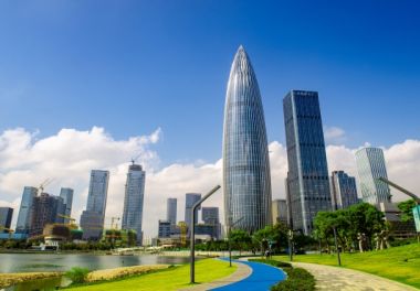 绘就新蓝图，开启新航程：推动经济持续健康发展和社会全面进步——学习贯彻党的二十届四中全会精神