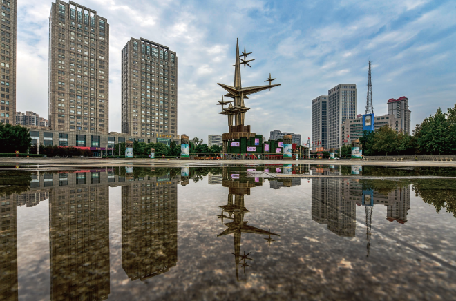 天津市北辰区坚持以文化人、以文惠民、以文润城、以文兴业,2 0 2 1年至 2024年荣获全国文明城市( 区) 测评优秀等次。图为北辰公园外景。