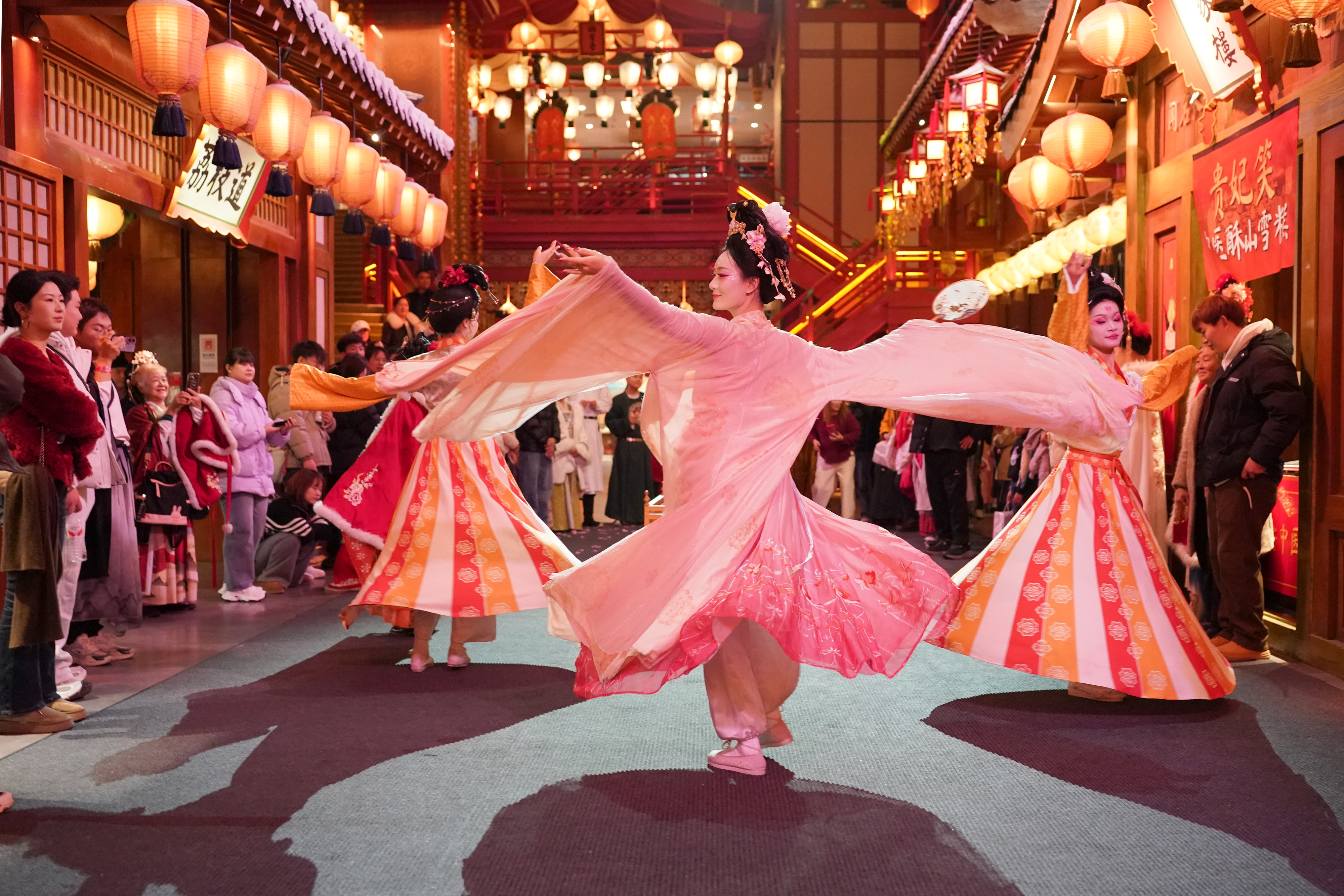 古韵新生：国风流行背后的文化自信与创新活力