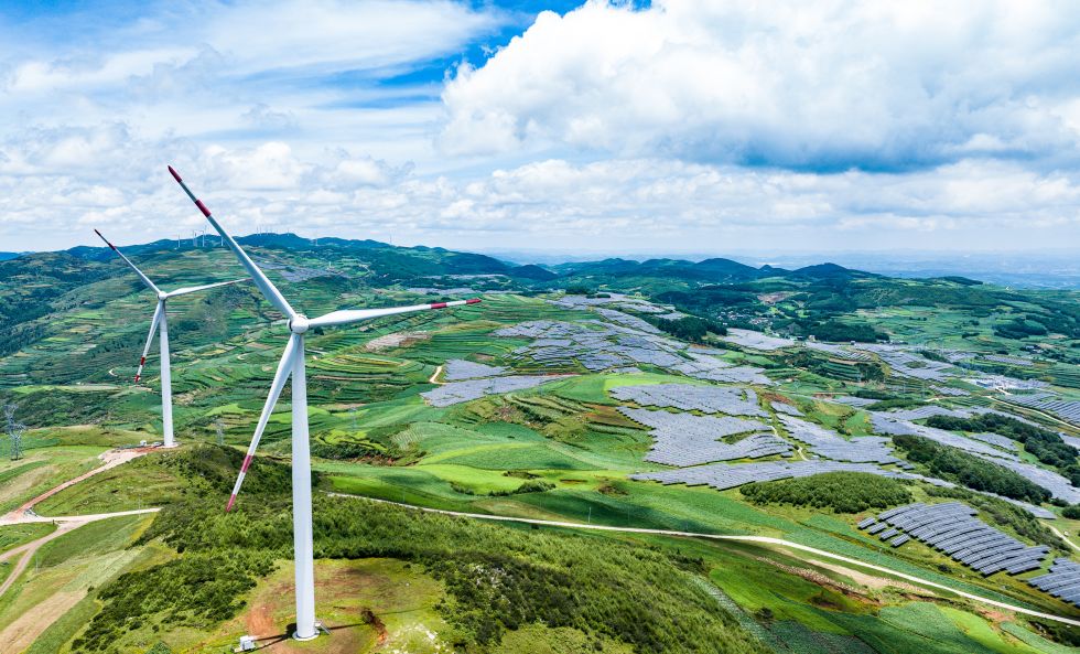 2025年7月3日拍摄的贵州金元仙水窝农业光伏电站一隅（无人机照片）。新华社记者 陶亮 摄