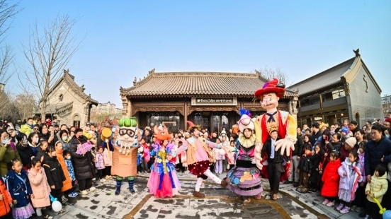 新春焕新彩，读懂郑州的“中”