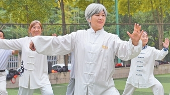 天更蓝了，水更绿了，身边人更健康长寿了