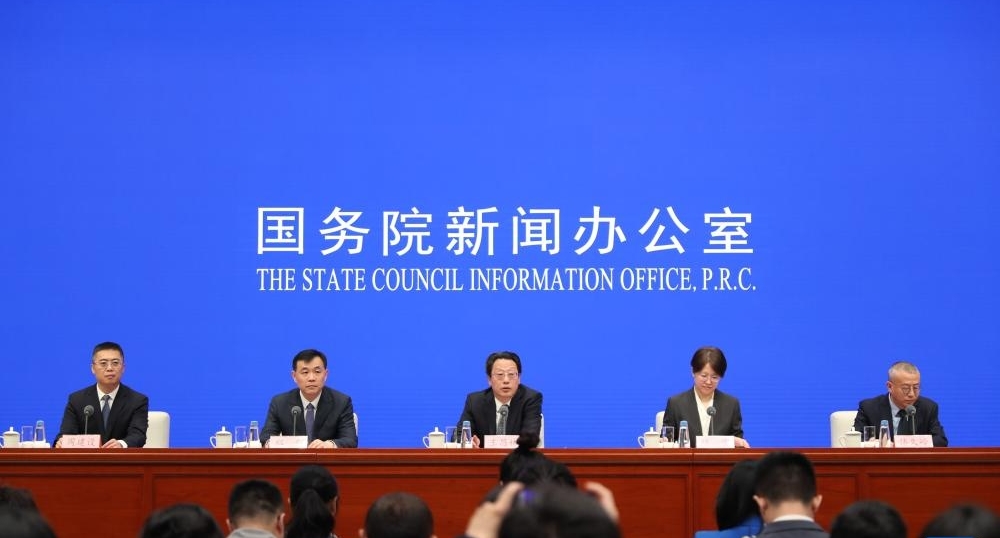 巩固拓展经济稳中向好态势