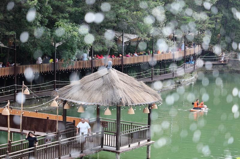 暑期文旅新意足，资源禀赋新活力