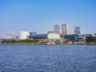 推动构建新型国际关系 以相互尊重、公平正义、合作共赢超越霸权政治