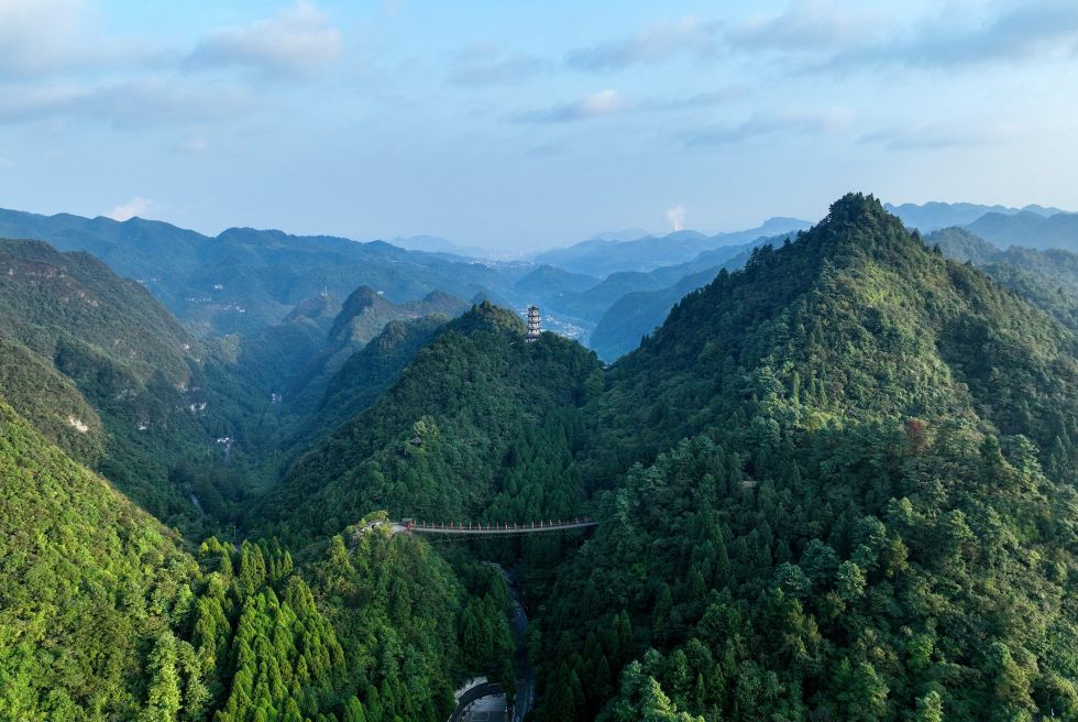 这是2026年9月26日拍摄的贵州省遵义市娄山关风光。 新华社发(罗星汉摄)