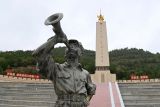长征精神的三重时代回响：信仰、求实与人民